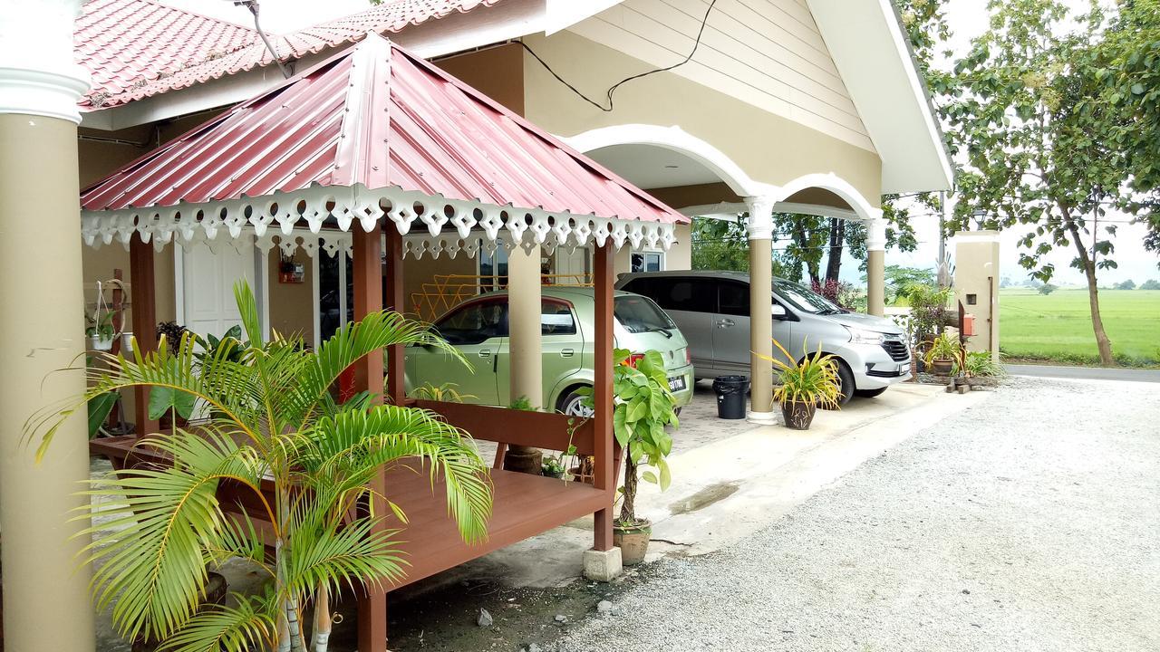 Idul Sunrise View Hotel Pantai Cenang  Bagian luar foto
