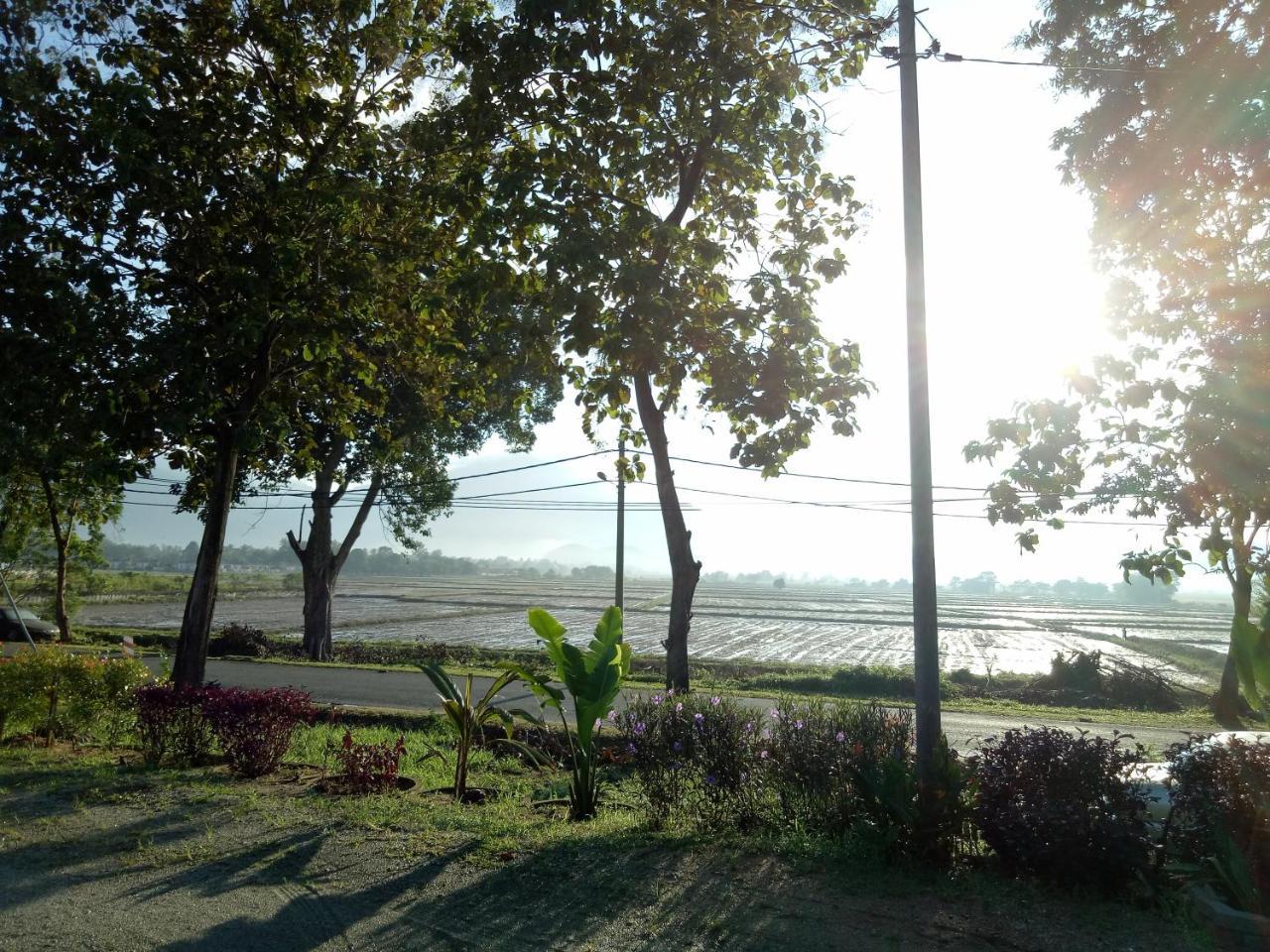 Idul Sunrise View Hotel Pantai Cenang  Bagian luar foto